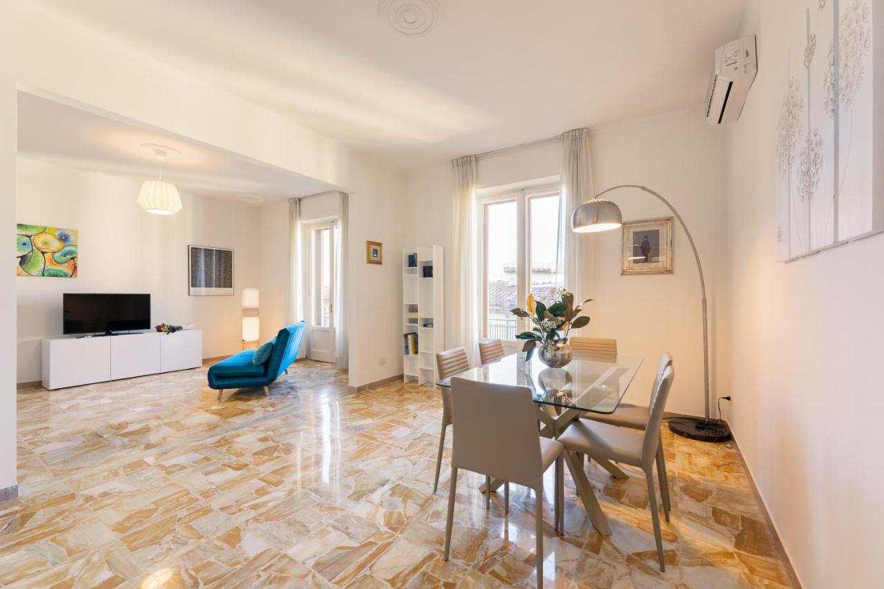 Roommo Artisti Florenz